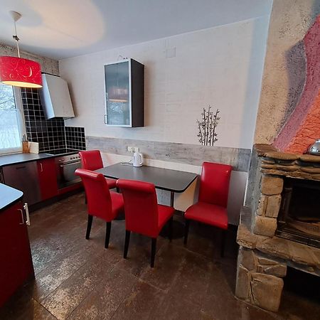 Apartaments Gory Niedzica Zamek Exteriör bild
