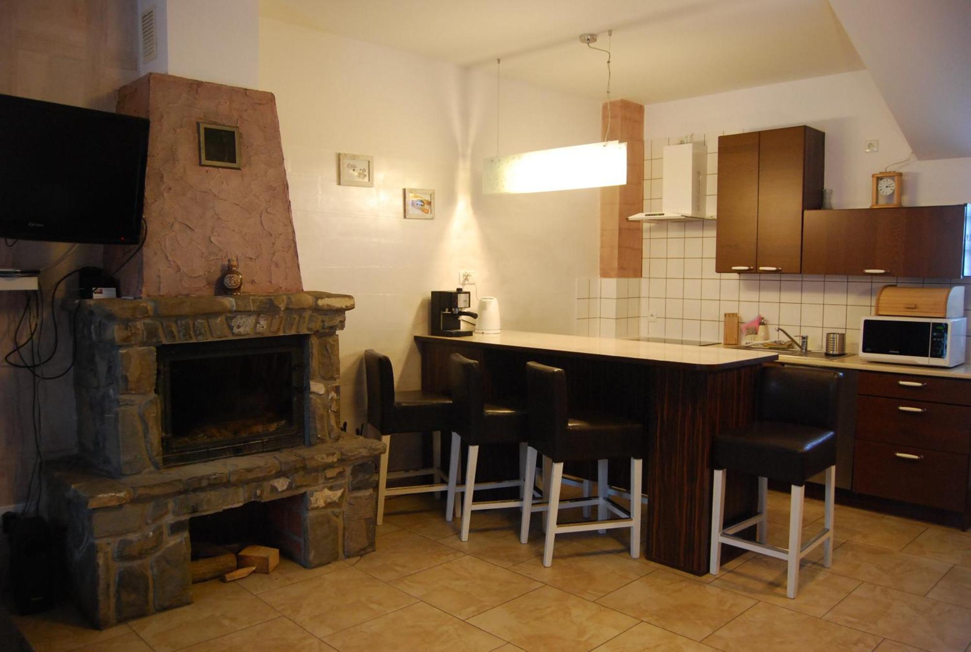 Apartaments Gory Niedzica Zamek Exteriör bild