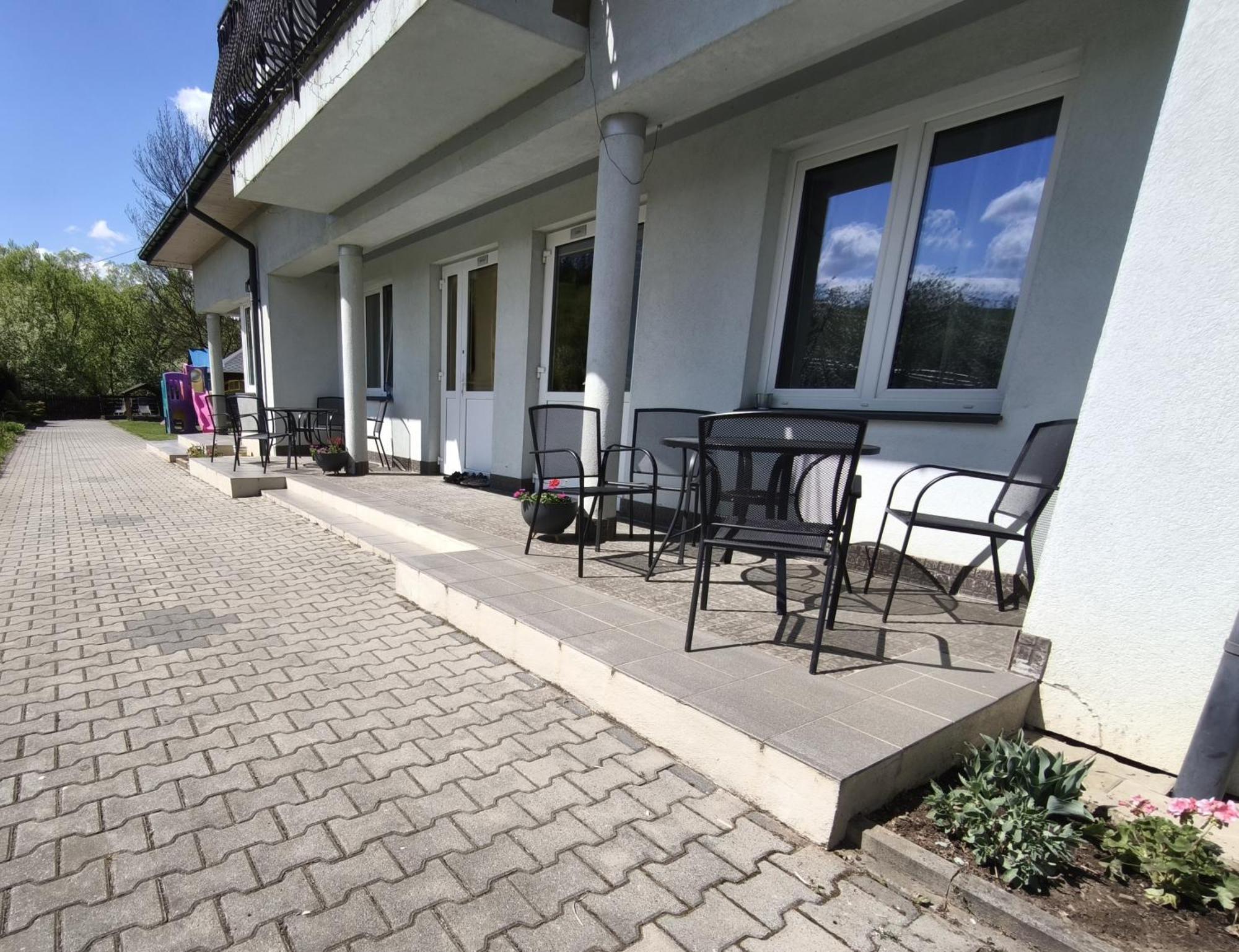 Apartaments Gory Niedzica Zamek Exteriör bild