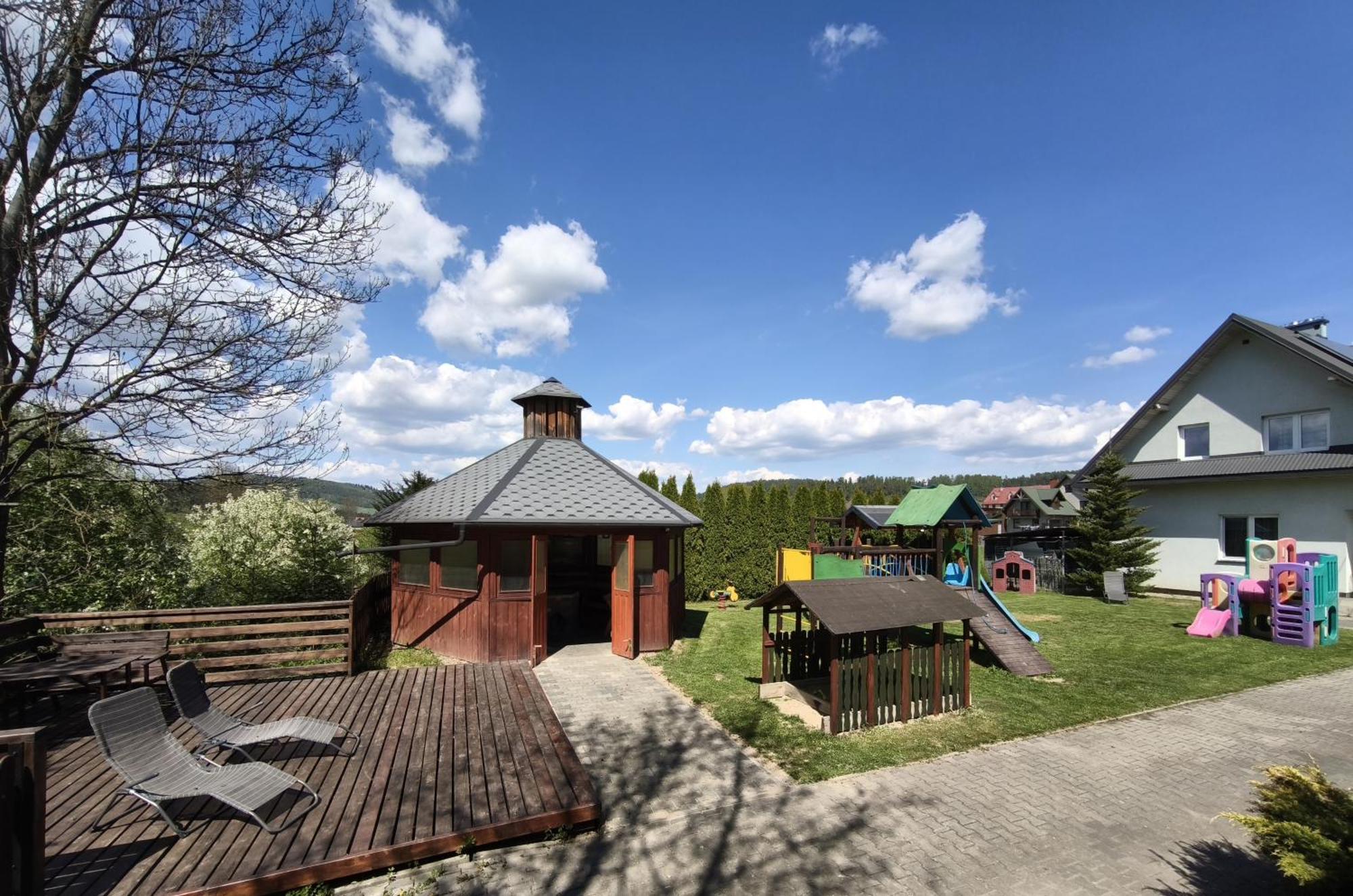 Apartaments Gory Niedzica Zamek Exteriör bild