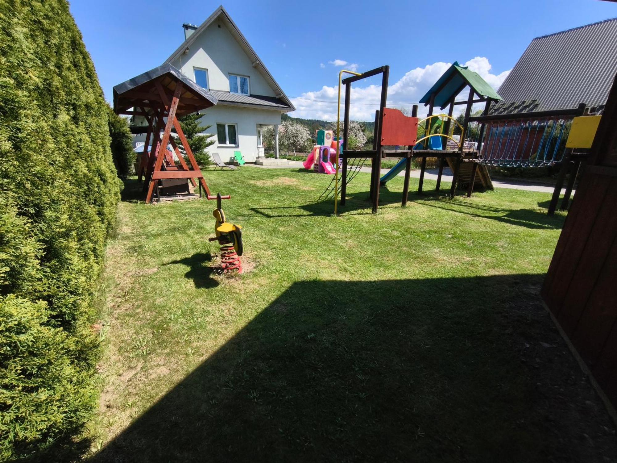 Apartaments Gory Niedzica Zamek Exteriör bild
