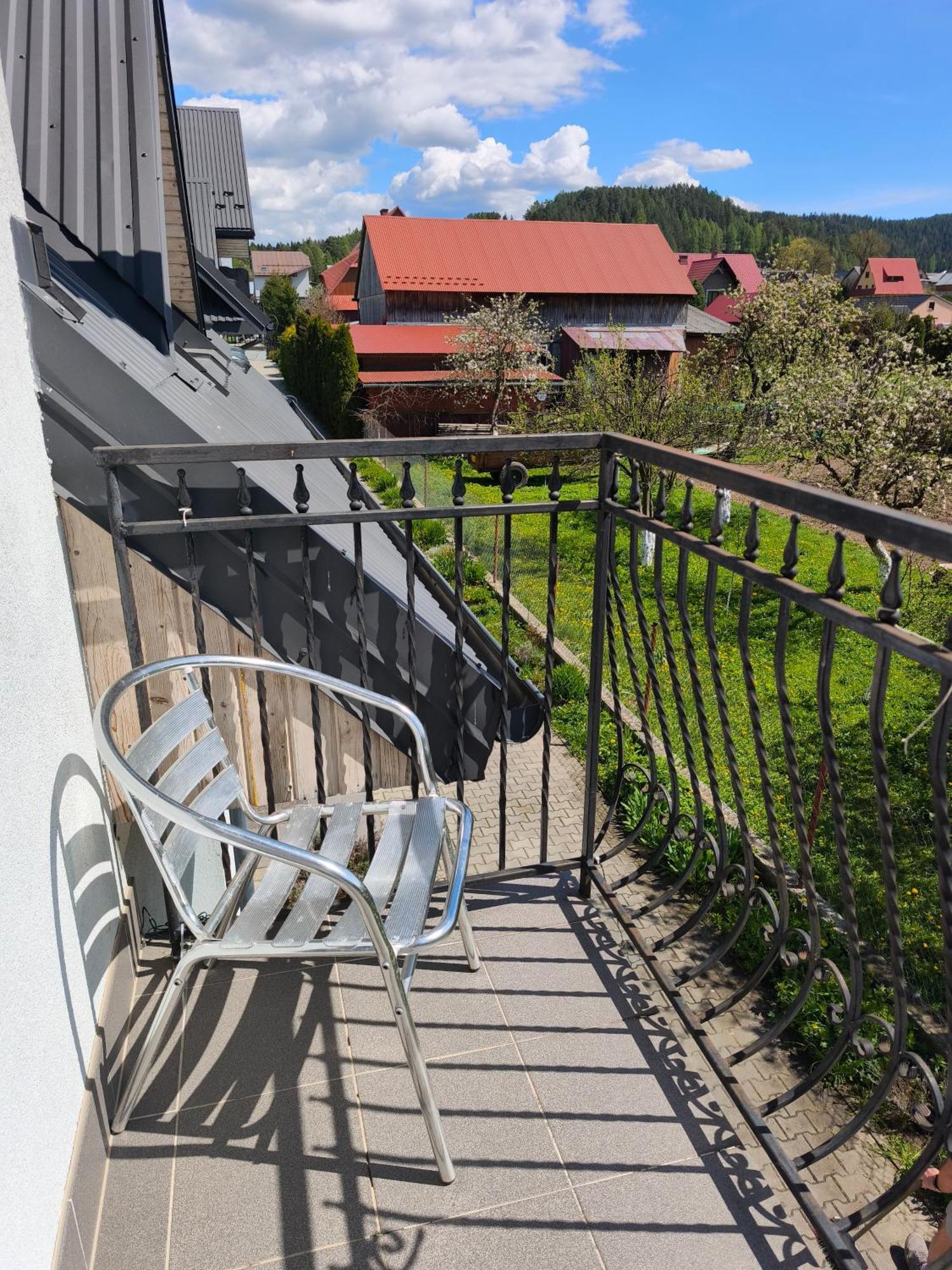 Apartaments Gory Niedzica Zamek Exteriör bild